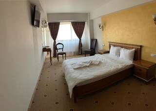 Отель Motel NEF Галац Двухместный номер Делюкс с 1 кроватью (для 2 взрослых и 1 ребенка)-8